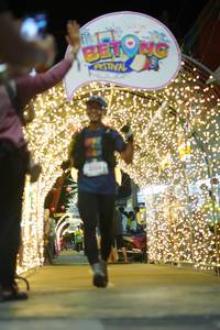 BIB: 
                            <button type="button" onclick="openModal(21830516)" class="btn btn-primary btn-sm float-right btn-popup" data-toggle="modal" data-target=".modal-high-quality">
                        <i class="fas fa-shopping-cart"></i> Add to Cart
                    </button>
                                            <button type="button" onclick="isThisMe(21830516, true)" class="btn btn-success btn-sm float-right btn-popup btn-isme hidden" data-toggle="tooltip" data-placement="bottom" title="นี่คือรูปของคุณใช่ไหม คลิกที่นี่เพื่อเอาเข้าอัลบั้ม">
                        <i class="fas fa-plus"></i> Add to album
                    </button>
                    <button type="button" onclick="isThisMe(21830516, false)" class="btn btn-warning btn-sm float-right btn-popup btn-isnotme hidden">
                        <i class="fas fa-ban"></i> Remove from album
                    </button>